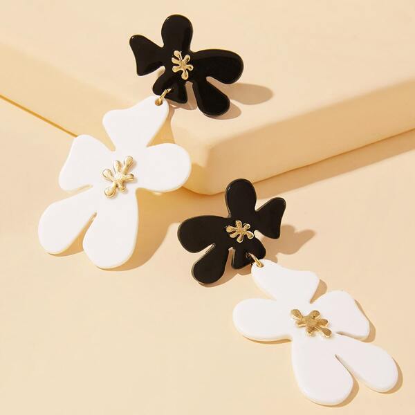 

Flower Drop Earrings, Black and white