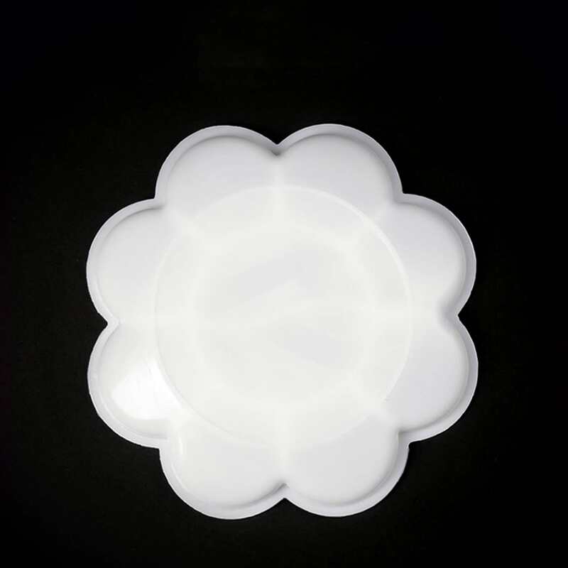

Flower Shaped Nail Art Palette, White