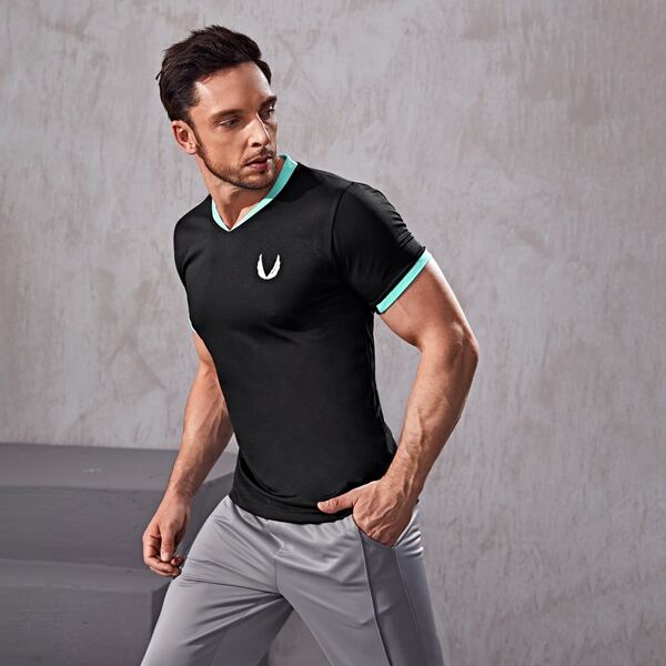 

Men Contrast Binding Graphic Print Sports Tee, Black