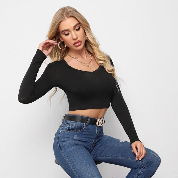 

Scoop Neck Form Fitted Crop Tee, Black
