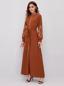 Mulvari Kaftan & Jalabiya Thắt lưng Nút Thêu Hoa Khiêm tốn - Rỉ Nâu - Xem 3