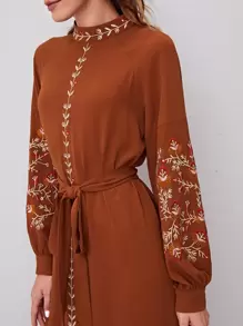Mulvari Kaftan & Jalabiya Thắt lưng Nút Thêu Hoa Khiêm tốn - Rỉ Nâu - Xem 5