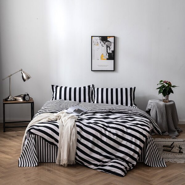 

Striped Pattern Bedding Set Without Filler, Black and white