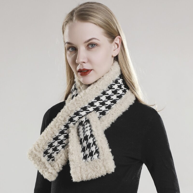 

Houndstooth Warm Scarf, Multicolor