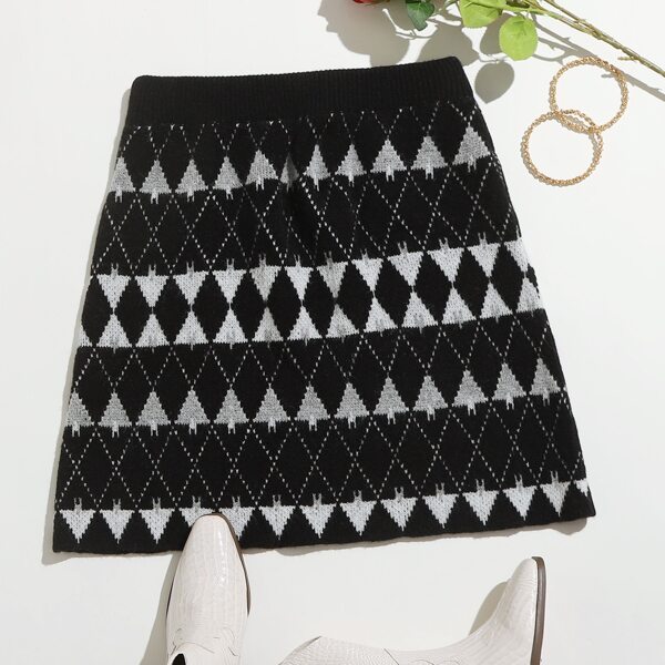 

Plus Argyle Pattern Knit Skirt, Black and white