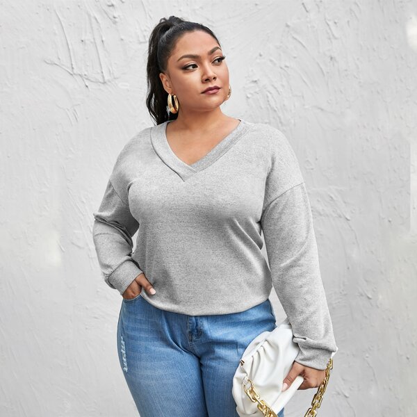 

Plus V-neck Drop Shoulder Tee, Light grey