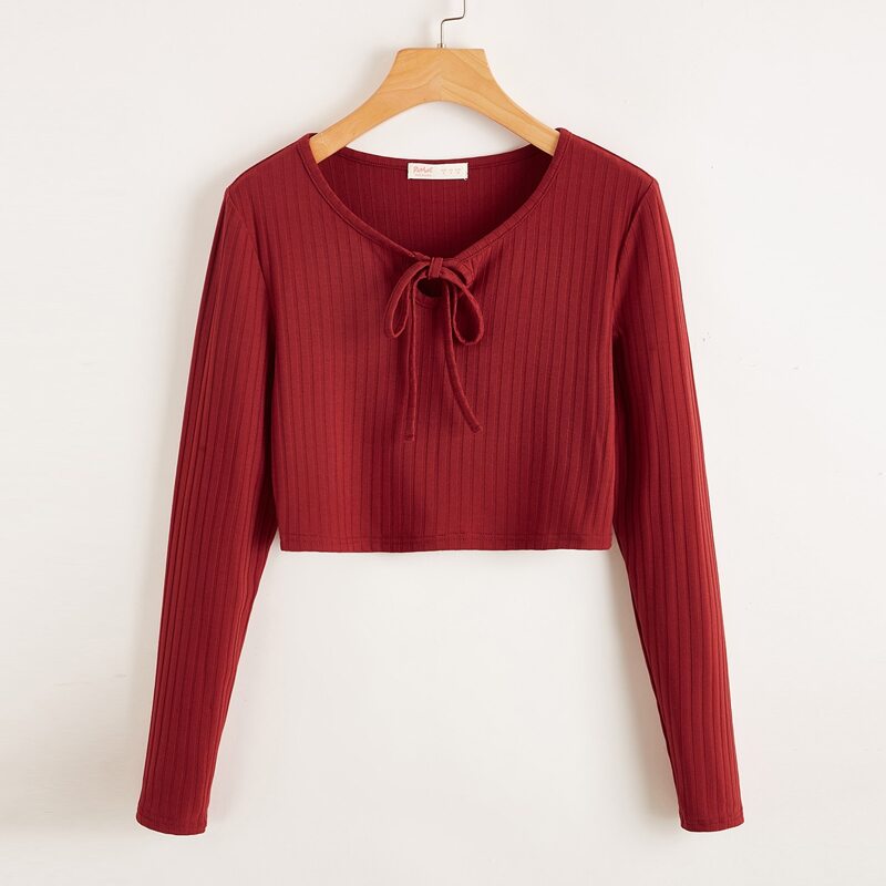 

Knot Front Crop Tee, Burgundy