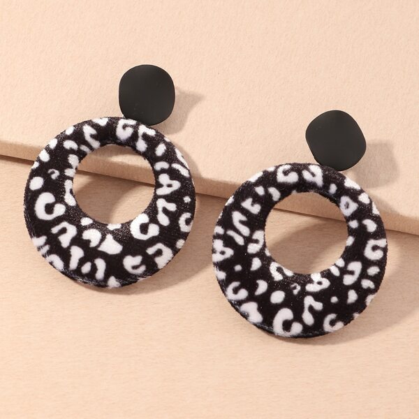 

Two Tone Round Drop Earrings, Black and white