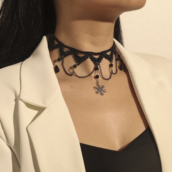 

Snowflake Charm Lace Choker, Black