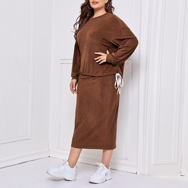 

Plus Drop Shoulder Drawstring Hem Top & Split Hem Skirt Set, Chocolate brown
