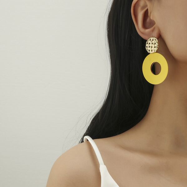 

Weave Pattern Round Earrings, Yellow