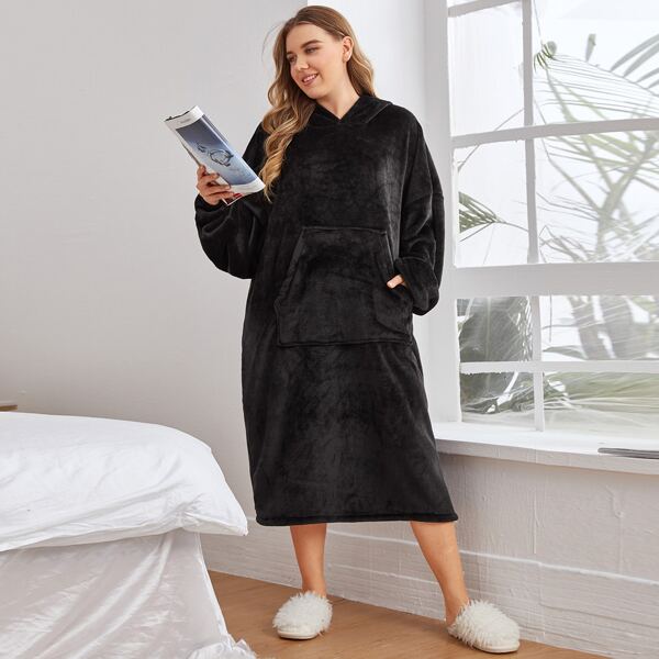 

Plus Flannel Kangaroo Pocket Hooded Night Dress, Black