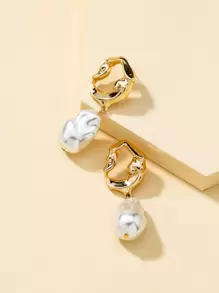 Textured Metal Decor Faux Pearl Drop Earrings - Yellow Gold - View 4