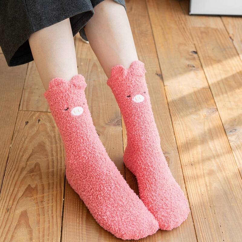 

1pair Cartoon Pig Fuzzy Socks, Watermelon pink