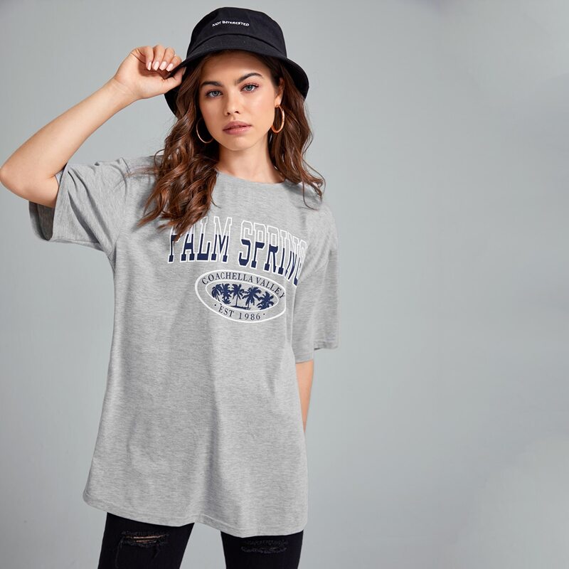 

Letter Graphic Oversized Tee, Light grey