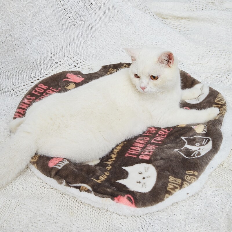 

Cartoon Graphic Round Cat Mat, Coffee brown