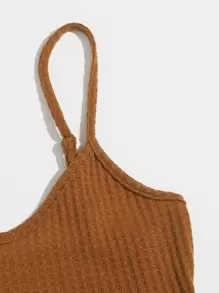 Soleia Top de tirantes tejido waffle bajo con fruncido