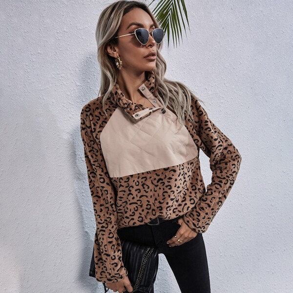 

Press Button Color Block Leopard Teddy Pullover, Coffee brown