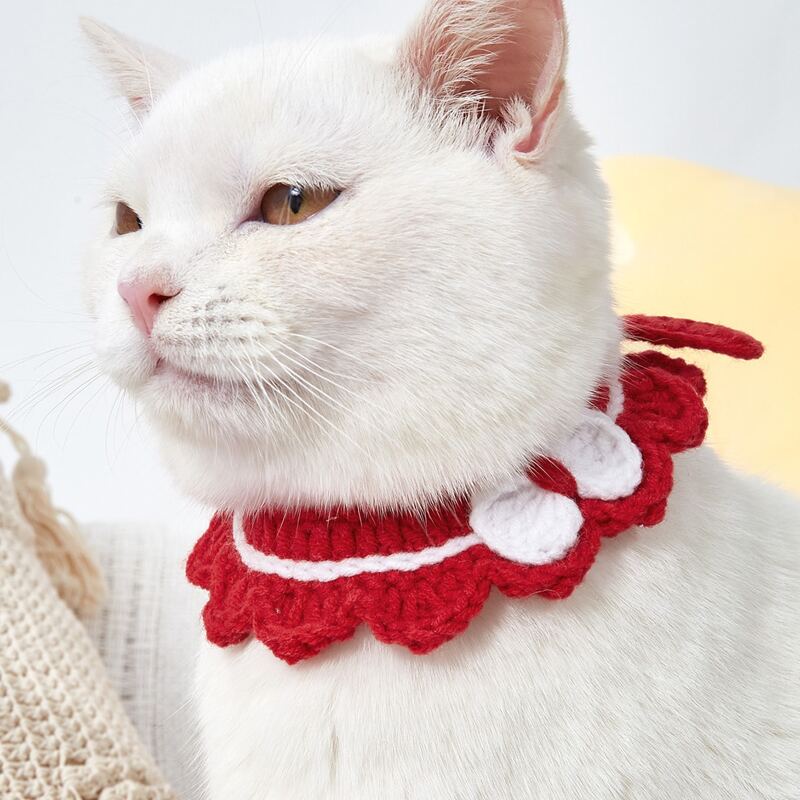 

Two Tone Knit Cat Necklace, Red