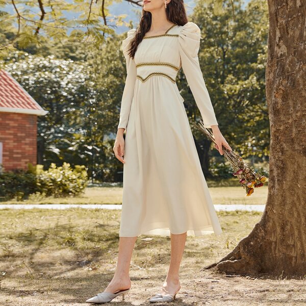 

Платье с узлом сзади, Бежевые