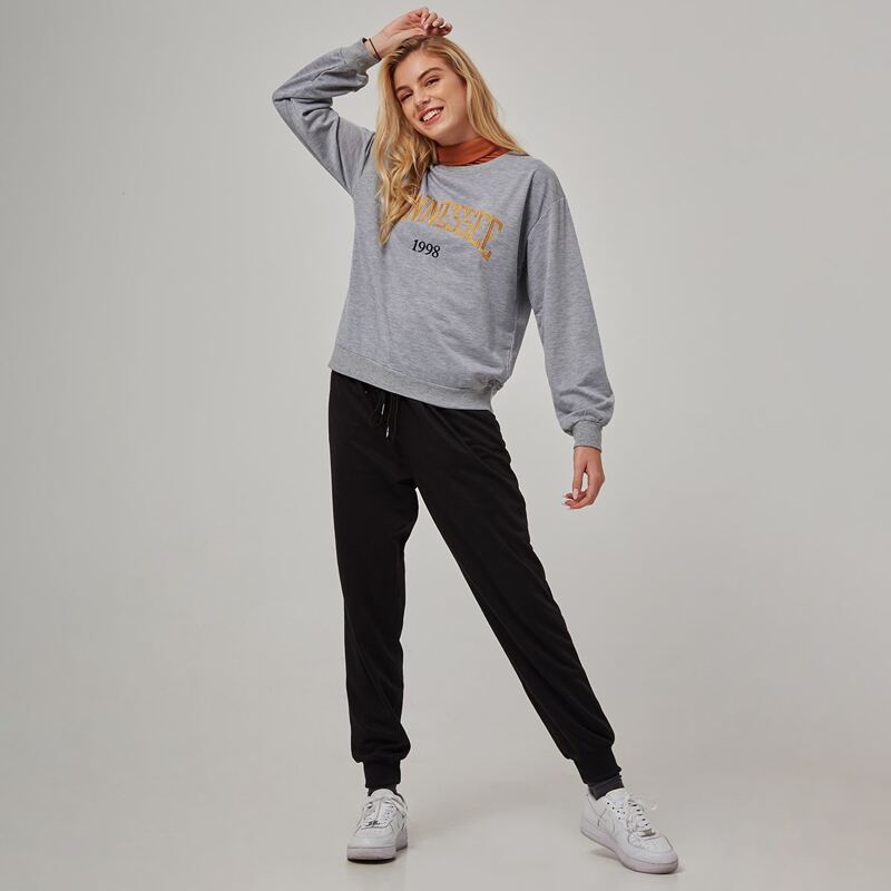 

Letter Graphic Sweatshirt & Pants, Multicolor