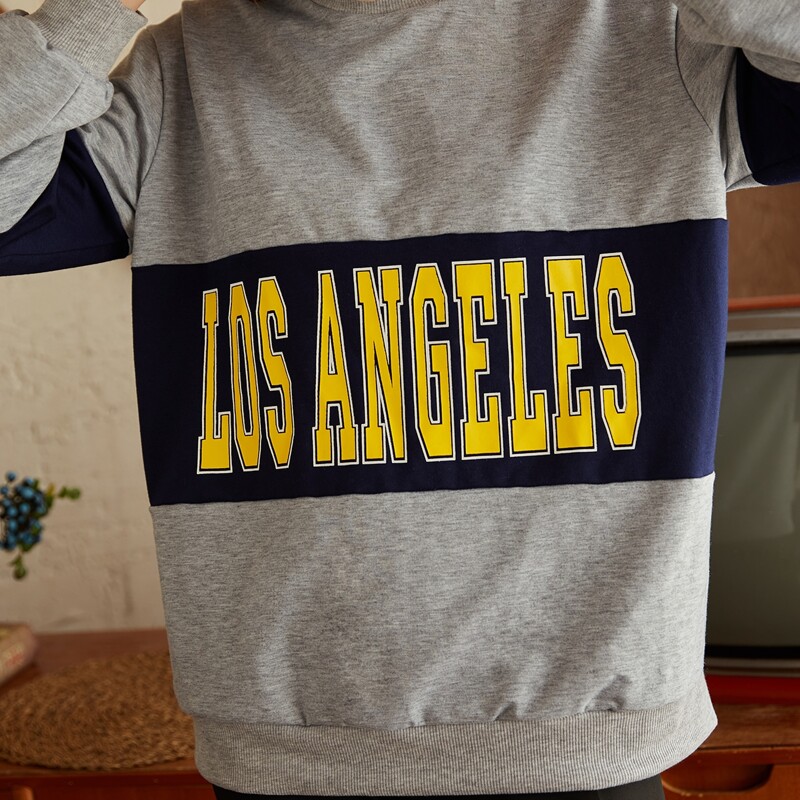 

Letter Colorblock Sweatshirt, Light grey