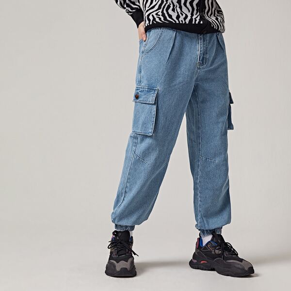 

Men Flap Pocket Side Cargo Jeans, Light wash