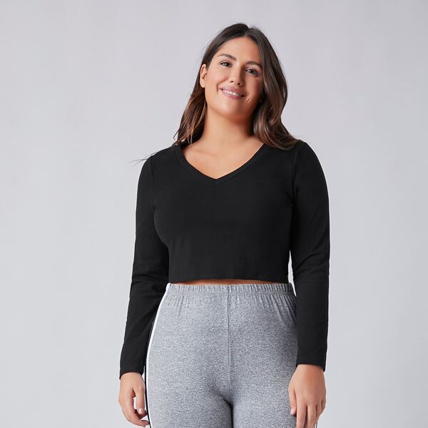 

Plus V-neck Solid Crop Tee, Black