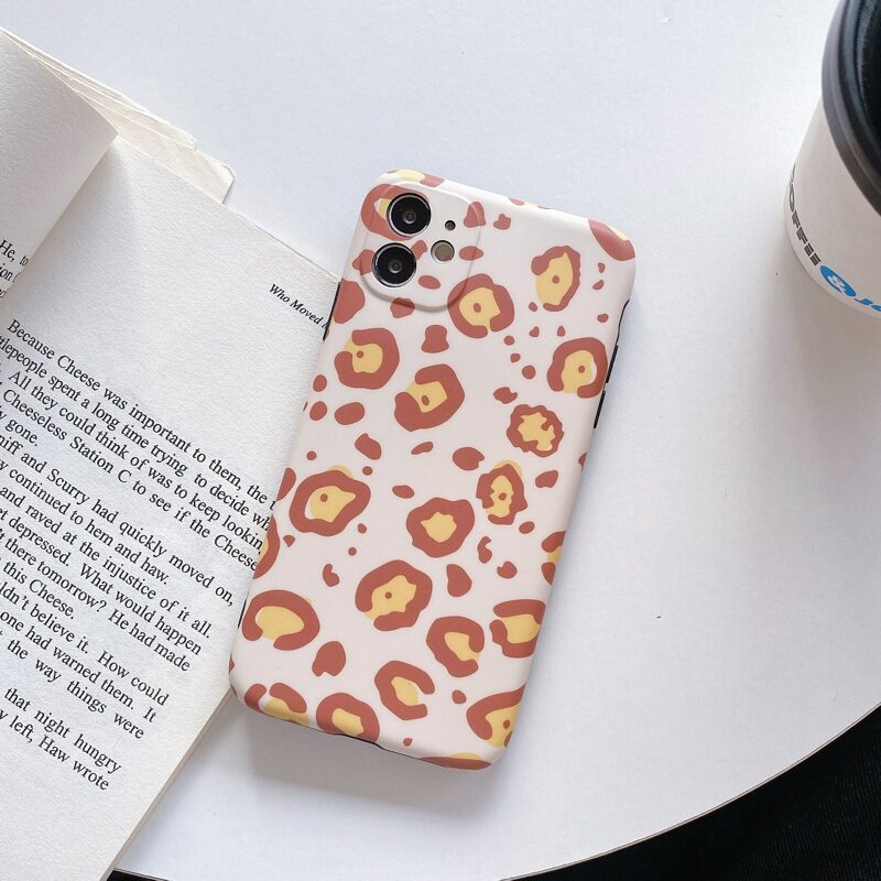 

Leopard Pattern iPhone Case, Multicolor