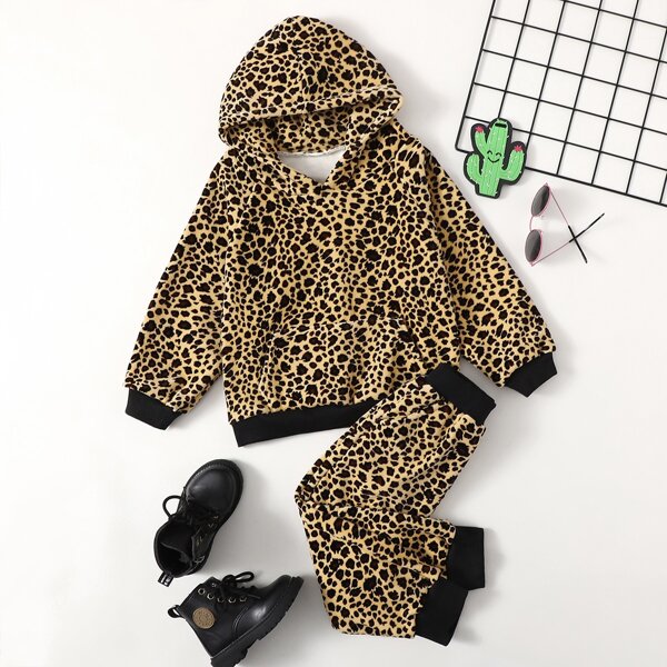 

Toddler Girls Allover Print Hoodie & Sweatpants, Multicolor