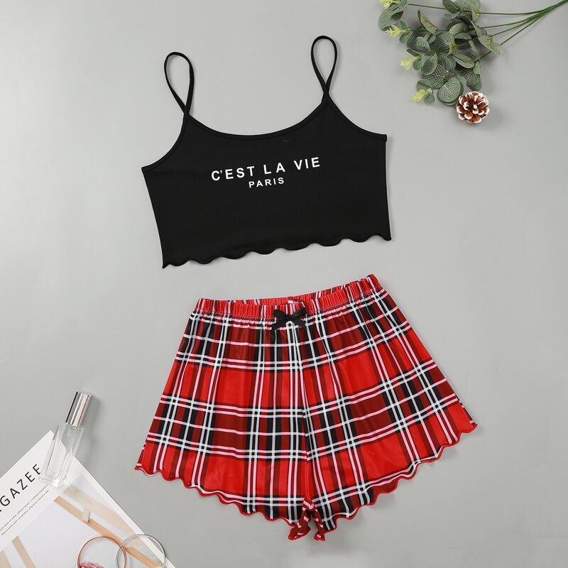 

Slogan Graphic Cami Top & Plaid Shorts Pajama Set, Multicolor