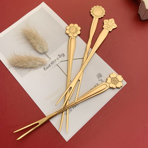 

Flower Design Fruit Fork 4pcs, Gold