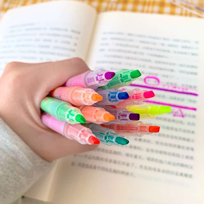 

2pcs Random Double-headed Highlighter Pen, Multicolor