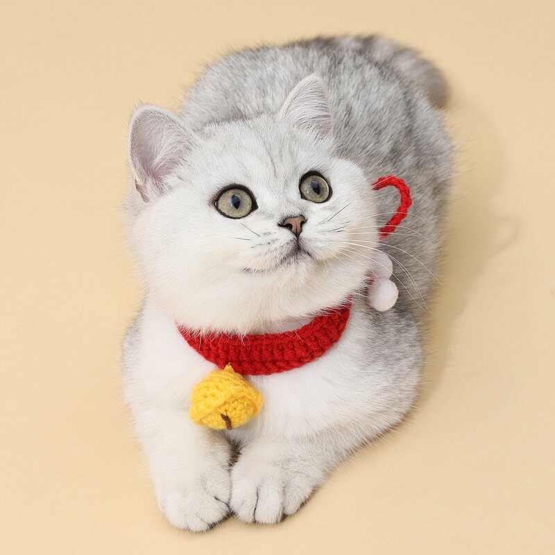 

Knit Bell Pendant Cat Necklace, Red