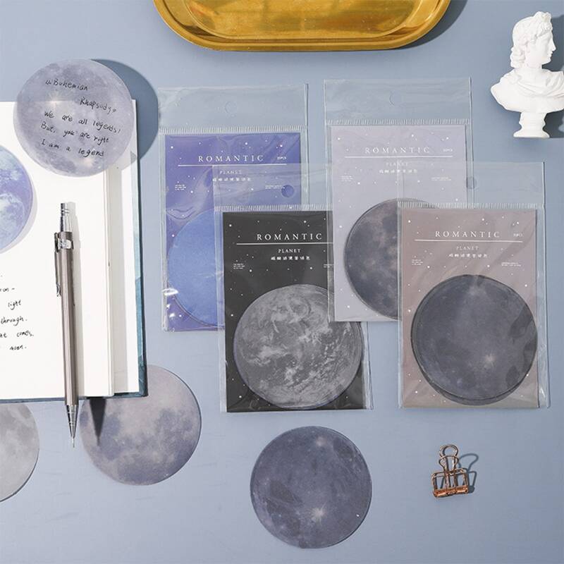 

Random 1pc Planet Pattern Sticky Note, Multicolor