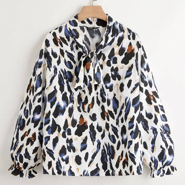 

Plus Allover Print Tie Neck Blouse, Multicolor