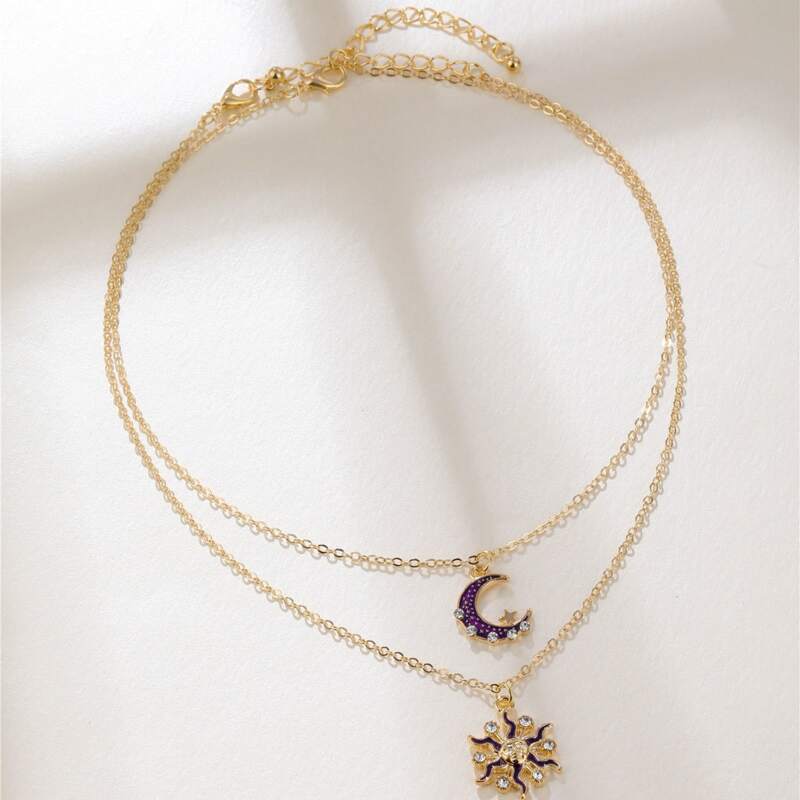 

2pcs Rhinestone Sun & Moon Charm Necklace, Multicolor