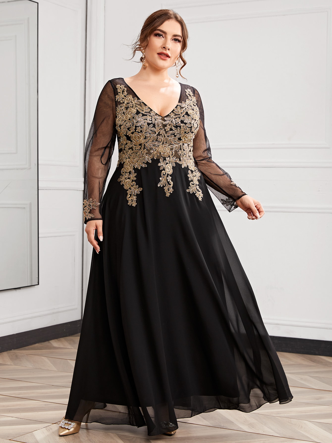 Plus Contrast Floral Embroidery Mesh Maxi Prom Dress thumbnail
