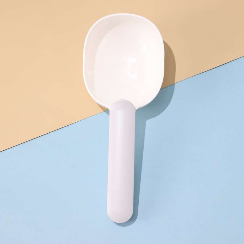 

Two Tone Cat Food Scoop, White