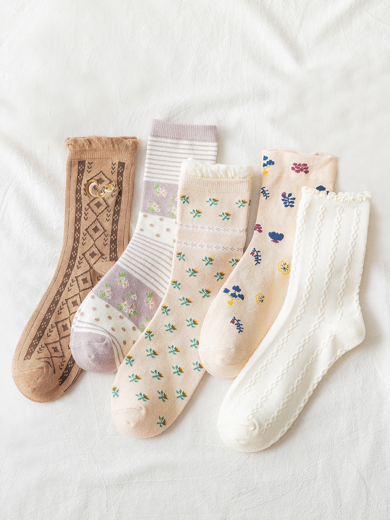 5pairs Ditsy Floral Pattern Socks thumbnail