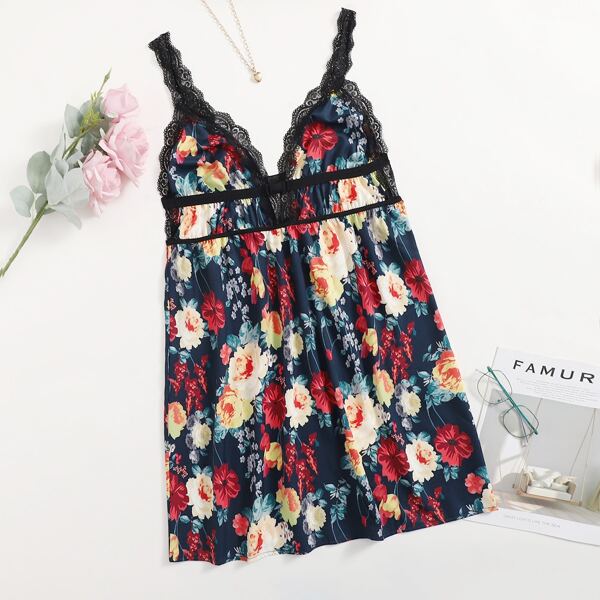 

Plus Floral Contrast Lace Backless Cami Nightdress, Multicolor