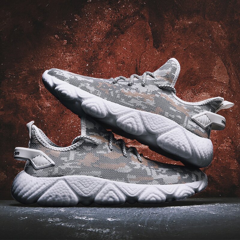 

Guys Graphic Lace-up Knit Sneakers, Light grey