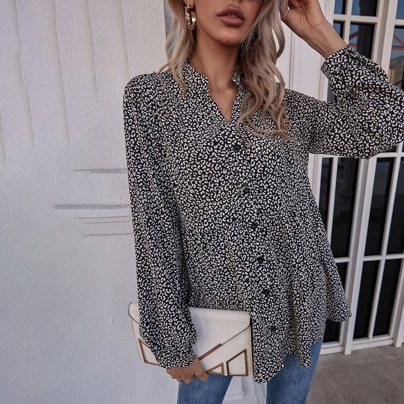 

All Over Print Notched Neck Tunic Blouse, Black and white