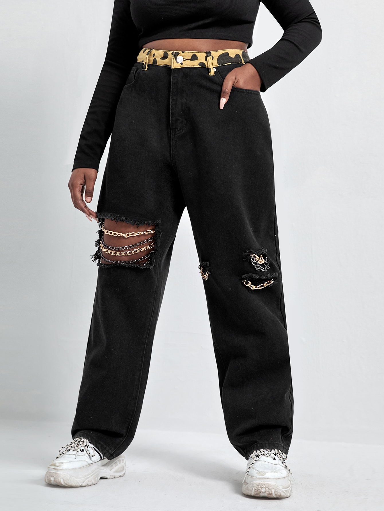 Plus Contrast Waistband Chain Detail Ripped Jeans thumbnail