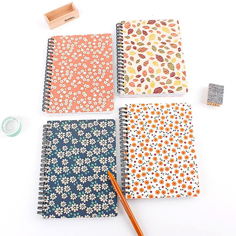 

1pc Ditsy Floral Print Random Notebook, Multicolor
