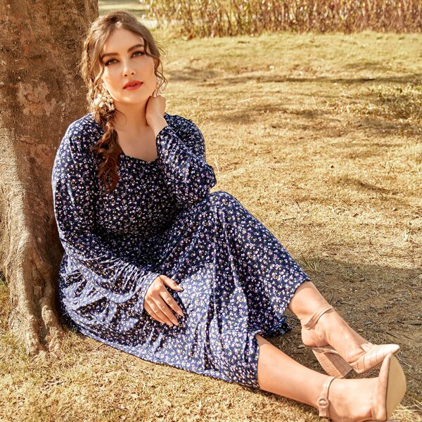

Plus Ditsy Floral Square Neck Dress, Multicolor