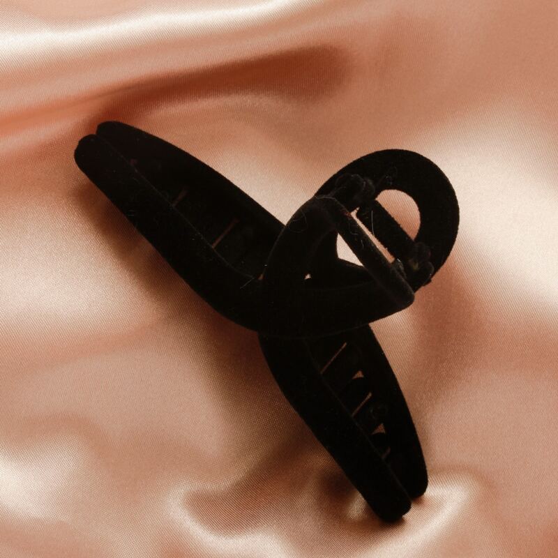 

Velvet Solid Hair Claw, Black