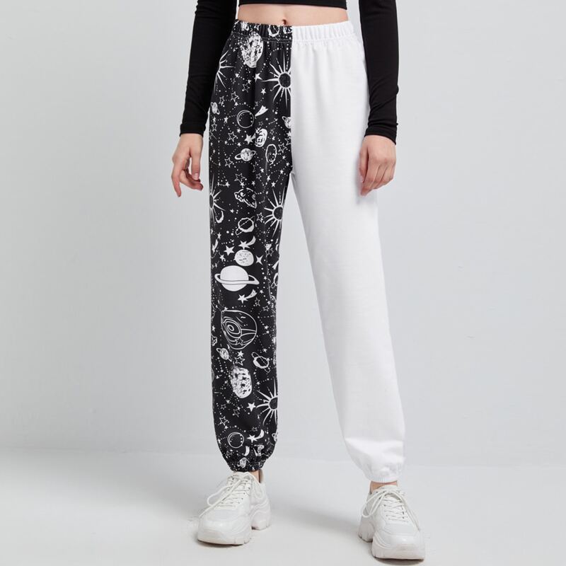

Contrast Galaxy Print Sweatpants, Black and white