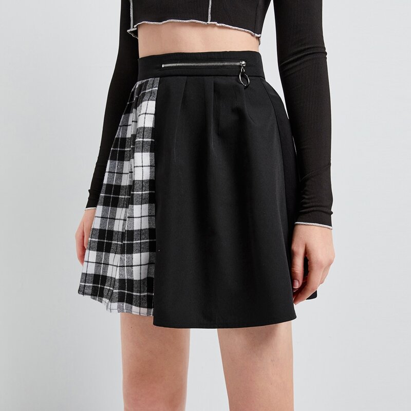 

Contrast Plaid Flared Skirt, Black and white