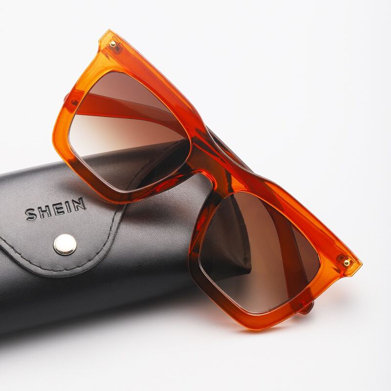 

Guys Rivet Decor Sunglasses, Brown